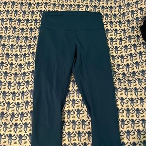 lululemon blue borealis align leggings 23” size 4 can fit 6